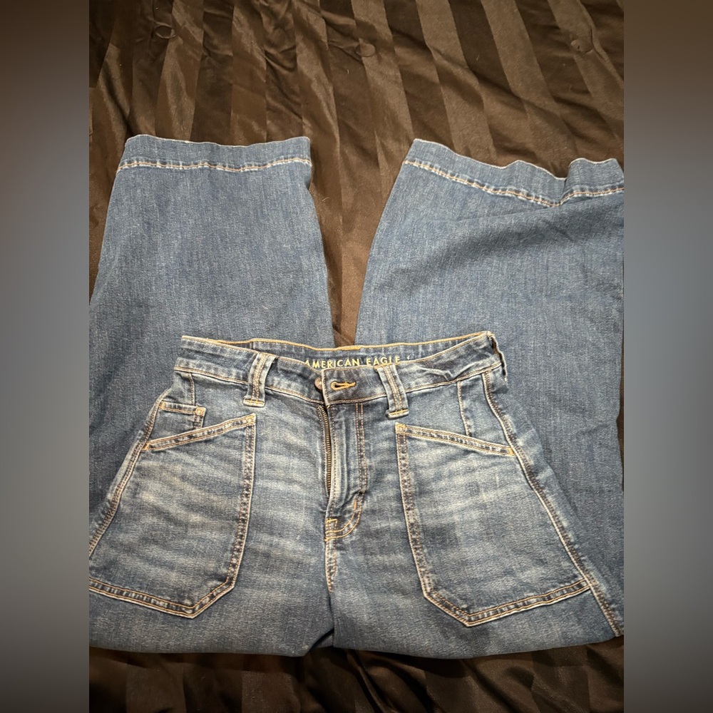 AMERICAN EAGLE ULTRA WIDE LEG STRETCH JEANS